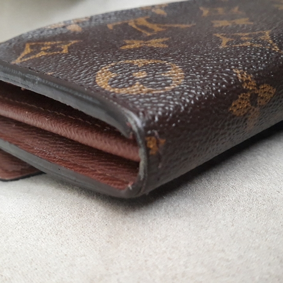 Louis Vuitton Sarah Wallet - Picture 15 of 16